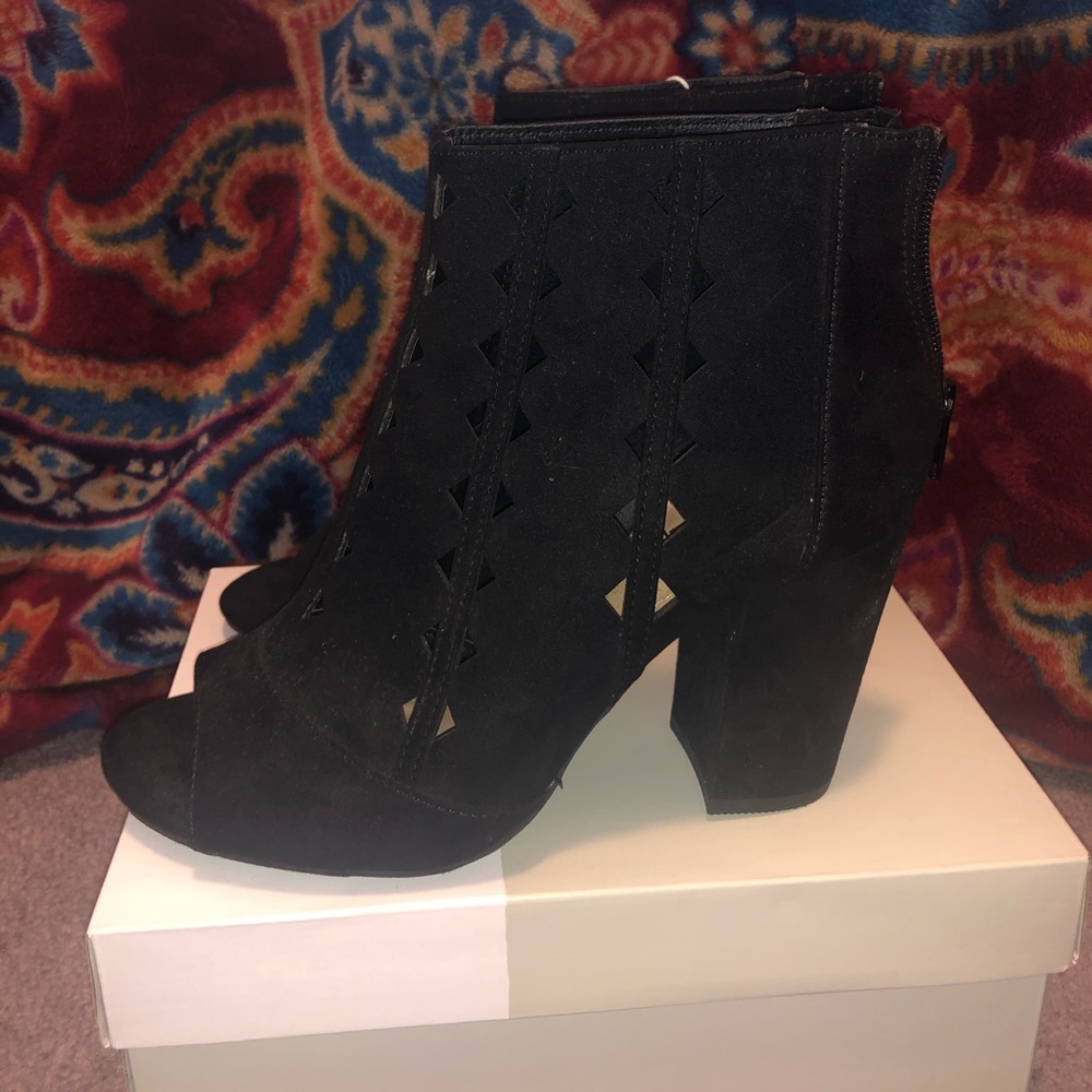 Black open toed heeled booties